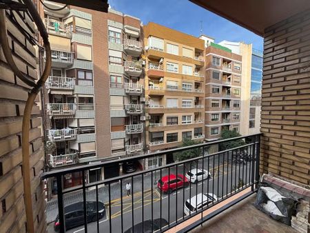 Carrer de Lleida, Valencia, Valencian Community 46009 - Photo 4