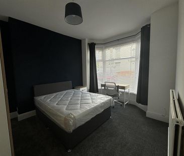 2 bedroom private hall to rent - Photo 3