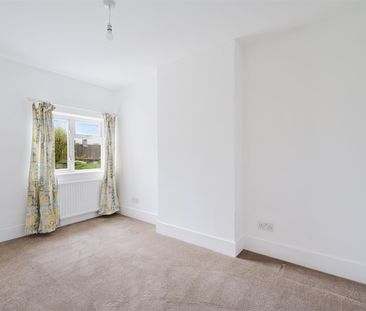 To Let 2 Bed House - Semi-Detached - Photo 3