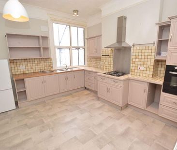 3 bedroom maisonette to rent - Photo 5