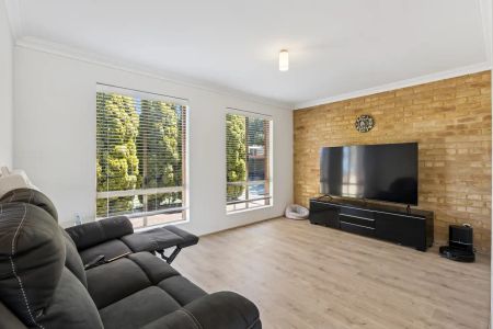 “SPACIOUS 3x1 REPRESENTS FAMILY LIVING AT ITS BEST” - Photo 3