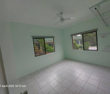 2 Br Unit CBD Kuranda Village. Walk to Everything - Photo 1