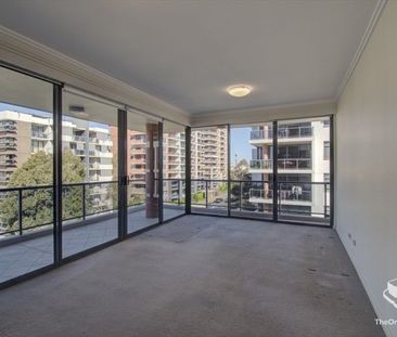 Two bedroom apartment in the best location - Photo 5