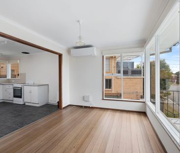 Convenient, Comfortable and Perfectly Positioned - Photo 2