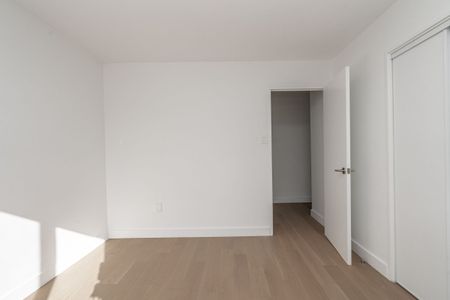 230 Oak Street - Photo 5