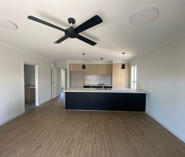BRAND NEW HOME - This is the perfect home, in the perfect location.... - Photo 3