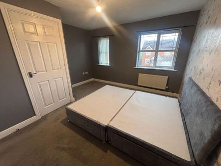 2 bedroom end of terrace house to rent - Photo 2