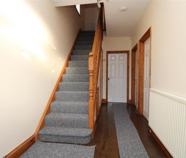 3 bedroom semi-detached house to rent - Photo 4