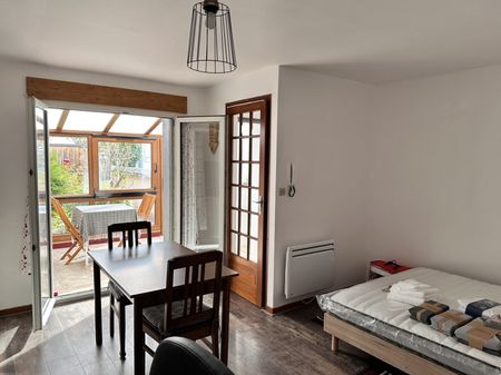 Studio meublé avec véranda rue Victor Prouvé - Photo 3