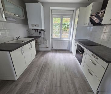 Location Appartement 4 pièces 67m² LE CREUSOT 71200 - Photo 5