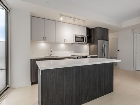 For Lease - 333 Sunseeker Avenue Unit# 301, Innisfil, Ontario - Photo 2