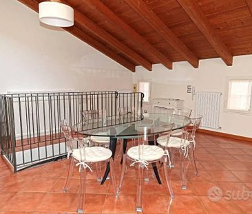 Attico / Mansarda di 98 m² con 3 locali a Bologna - Photo 2