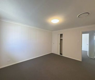 BRAND NEW CORNER HOME WITH ABUNDANT NATURAL LIGHT 10 Parhelion Stre... - Photo 4