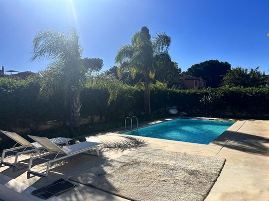 Detached Villa in Marbella - Photo 1