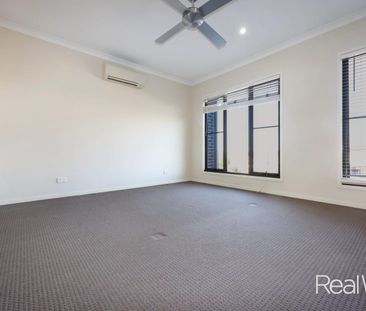 Spacious & Homely Property in Desirable Springfield Lakes, convenie... - Photo 3