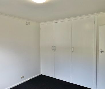 Family home with surrounding Parklands - Photo 2