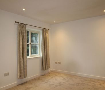 Station Approach West, 9 Station Cottages Station Approach West, BN6 - Photo 6