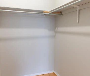 20 Stonehill — 3 Bedroom - Photo 2