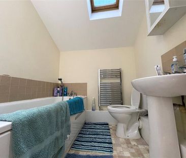 2 bedroom terraced house to rent - Photo 5