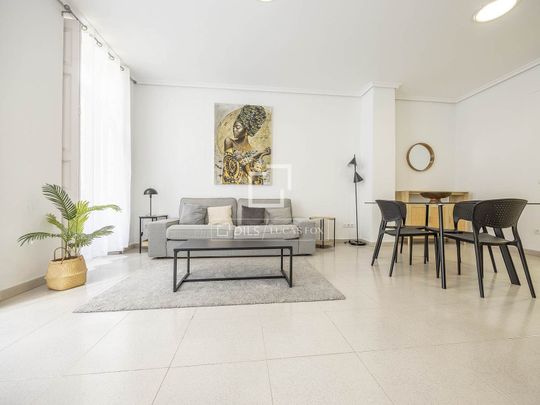 Piso de alquiler en Gran Via - Photo 1