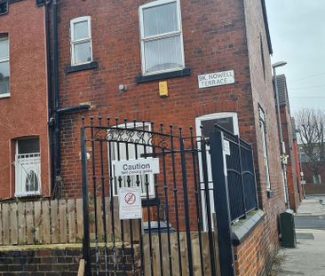 4 bedroom terraced house to rent - Photo 6