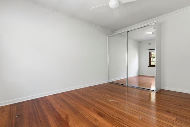 One Bedroom Apartment in Prime Location - Photo 1