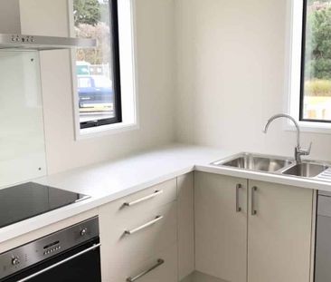 Belfast - 4 Bedroom - Photo 5