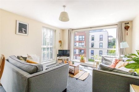 2 bedroom apartment to rent - Photo 2