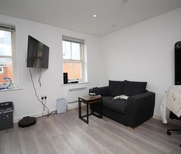 Studio to rent - Photo 2