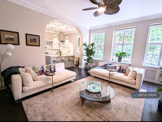 3 bedroom flat to rent - Photo 1