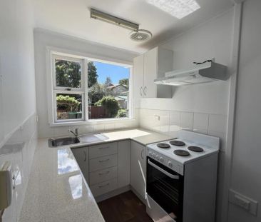 Freshly Updated 2-Bedroom Unit in Quiet Cul-de-Sac - Photo 5