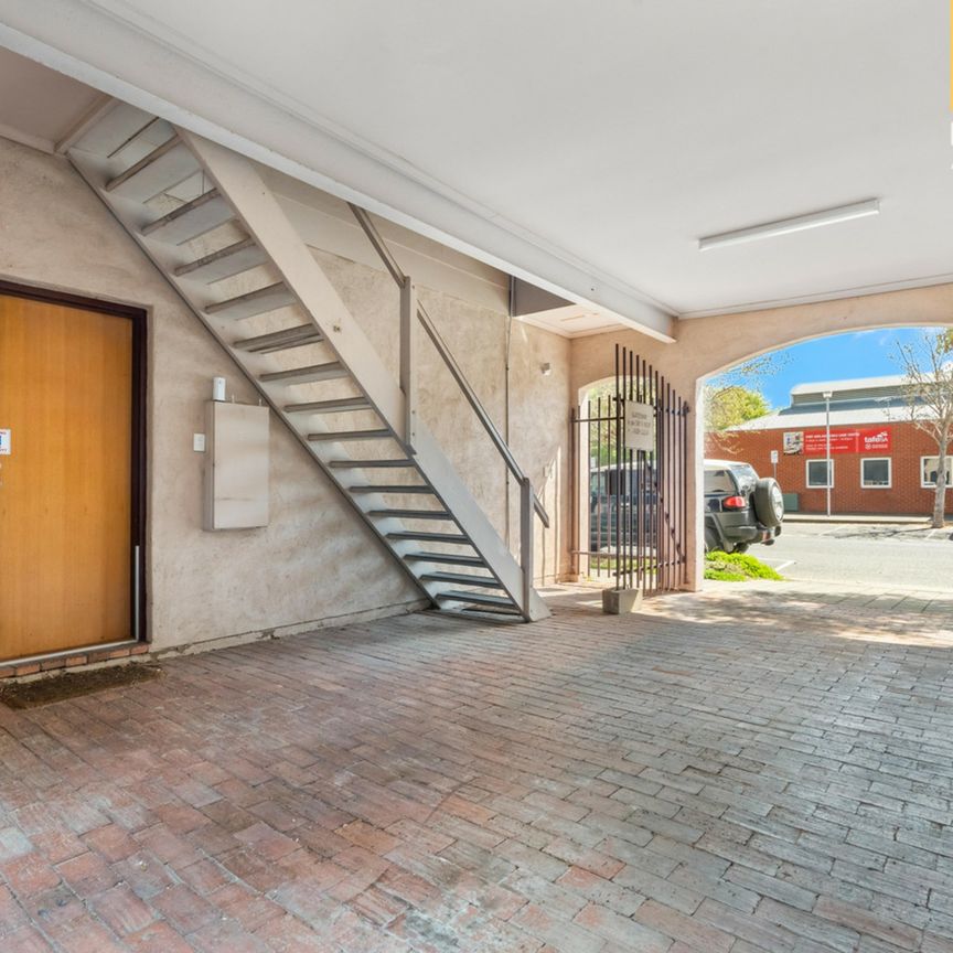 2/2 Nile Street, Port Adelaide - Photo 1