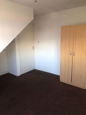 1 bedroom property to rent - Photo 4