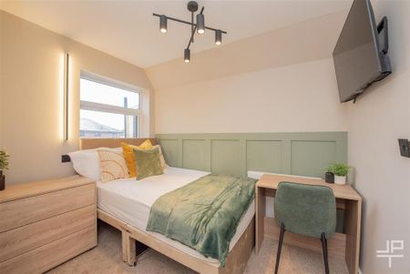 1 bedroom in a house share to rent - Photo 2