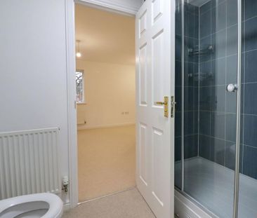 4 bedroom terraced house to rent - Photo 3