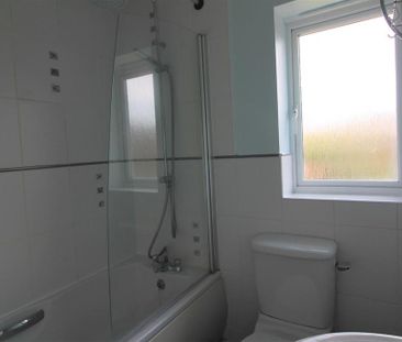 2 bedroom end of terrace house to rent - Photo 6