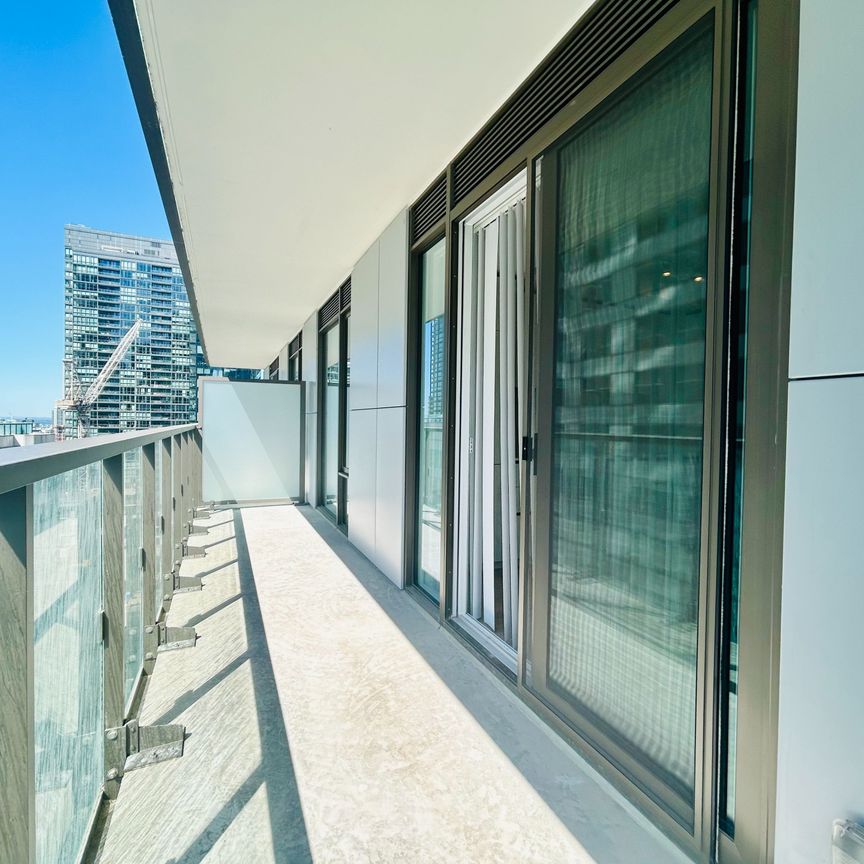 For Lease - 8 Widmer Street Unit# 2011, Toronto, Ontario - Photo 1