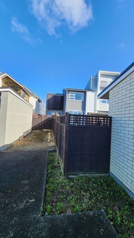 Great Family Home in Hobsonville - Photo 4