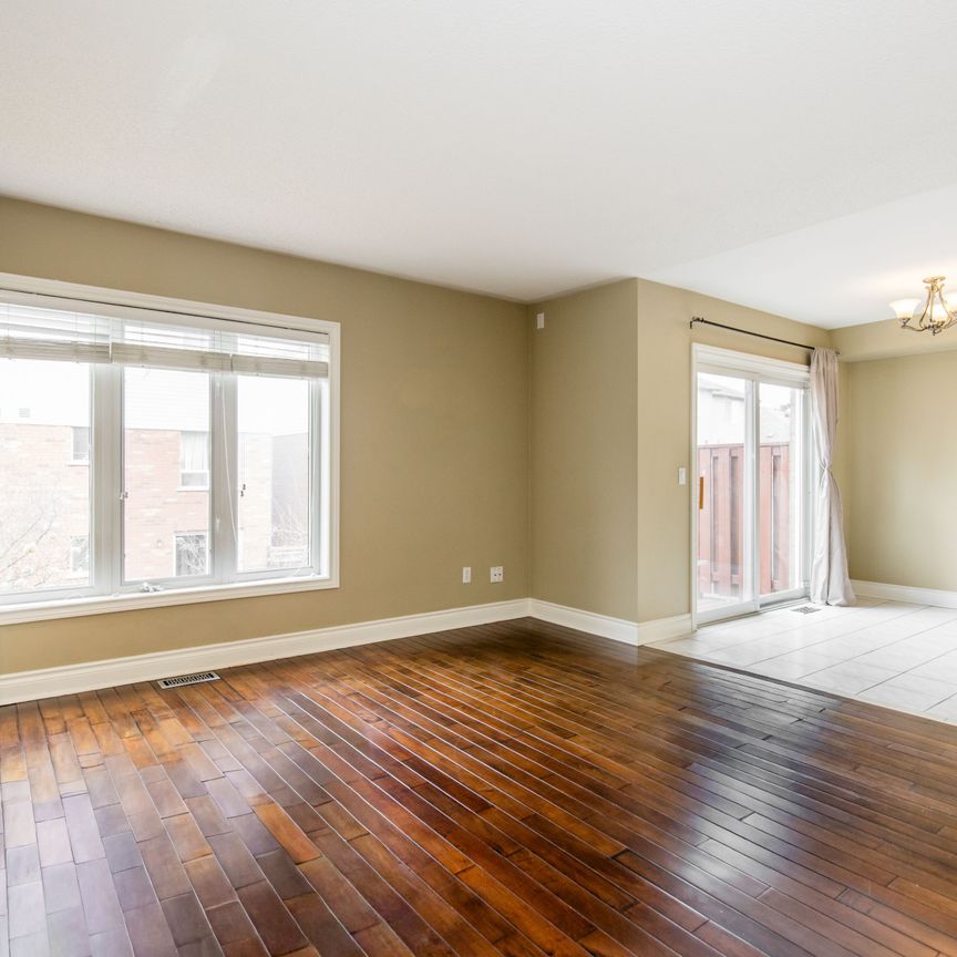 For Lease - 145 Millcliff Circle, Aurora, Ontario - Photo 1