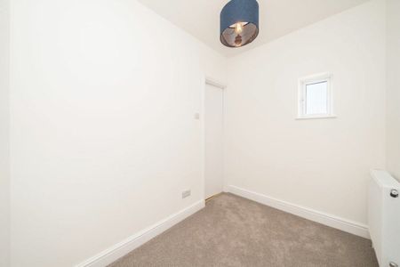 Norcutt Road, Twickenham, TW2 - Photo 3