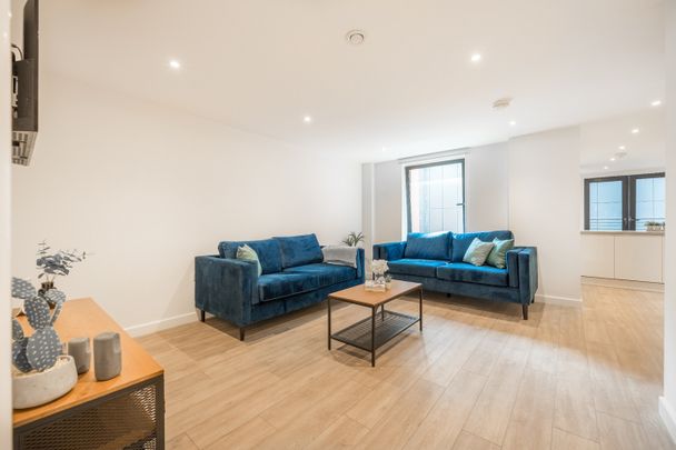 5 Bed Flat, Anglo Works, S1 - Photo 1