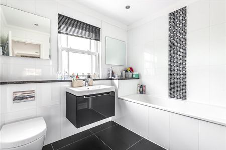 4 bedroom detached house to rent - Photo 5