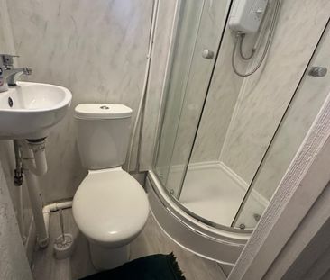 Room in a Shared Flat, Ranelagh Road, NW10 - Photo 2