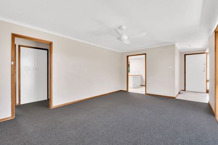 29 Bantanga Crescent, Salisbury North SA 5108 - Photo 4