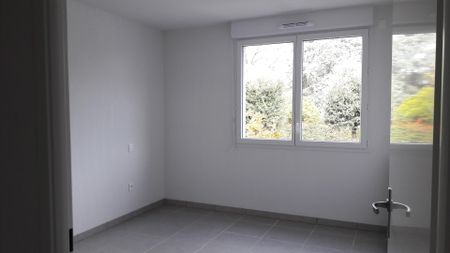 location Appartement T2 DE 42.02m² À COLOMIERS - Photo 2