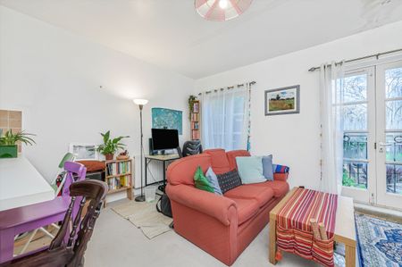 Abbeyfield Road, Surrey Quays, SE16, London - Photo 2