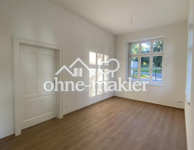 smarte Singlewohng mit Balkon und Aufzug, komfortabel, direkt an der Landeskrone - Photo 1