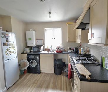 2 bedroom flat to rent - Photo 5