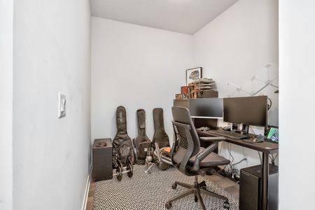 For Lease - 5230 Dundas Street Unit# 430, Burlington, Ontario - Photo 4