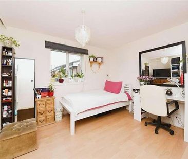 Silver Birch Close, Friern Barnet, N11 - Photo 1